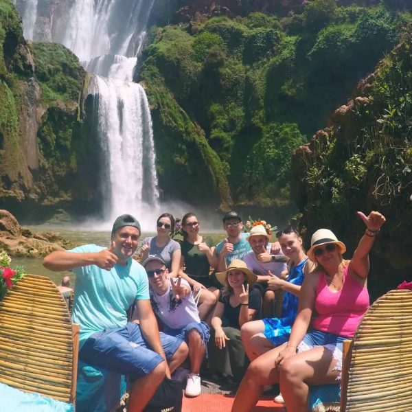 Trip na okuzlujúce Ouzoud Falls, kde nám spoločnosť robili makaki berberské